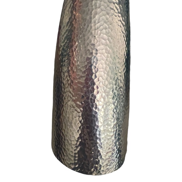 Sleek Godinger Metal Vase Hammered Textured Surface - 14” - Picture 2 of 10